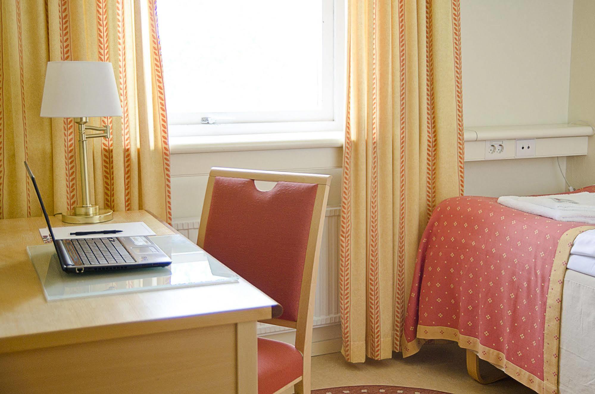 Sunderby Folkhoegskola Hotell & Konferens Лулео Екстер'єр фото